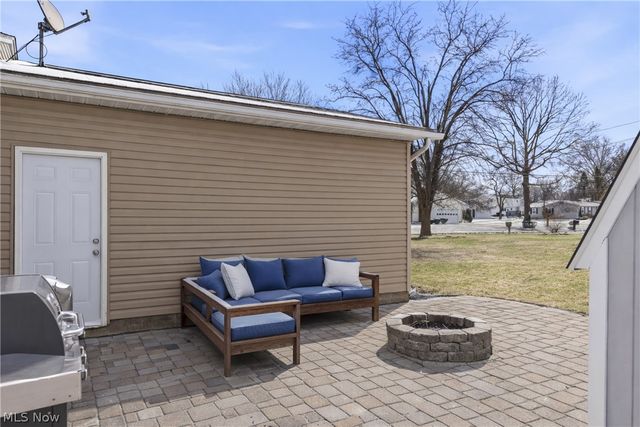 3212 Longwood Drive, Norton, OH 44203