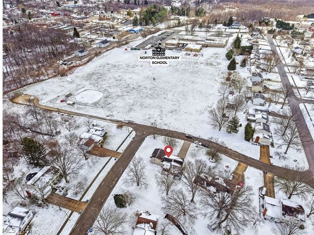 3212 Longwood Drive, Norton, OH 44203