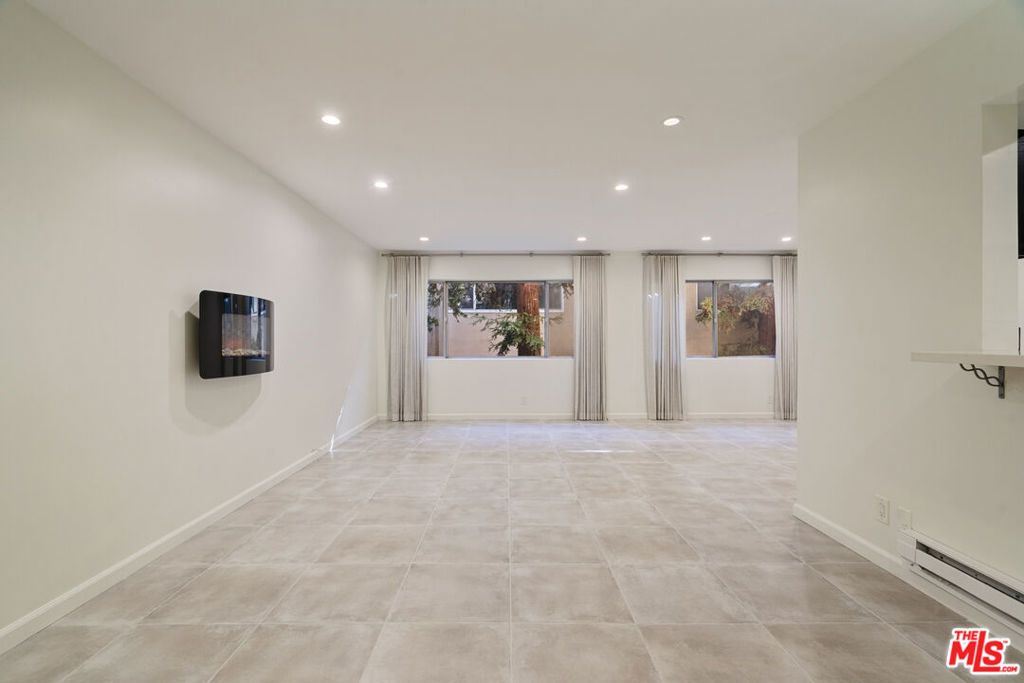 1025 N Kings Road 119, West Hollywood, CA 90069 — photo 2
