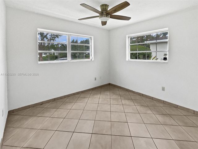 10001 SW 99th Ave, Miami, FL 33176