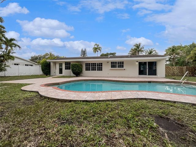 10001 SW 99th Ave, Miami, FL 33176