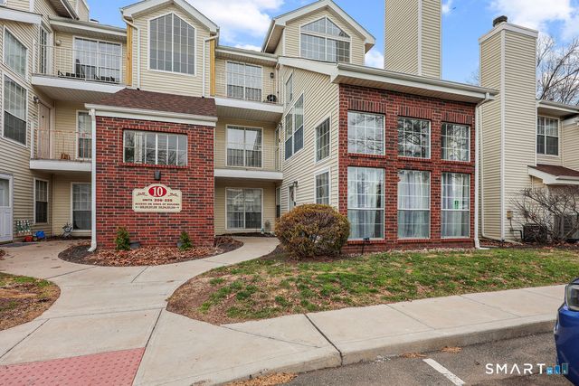 215 Carriage Crossing Lane 215, Middletown, CT 06457