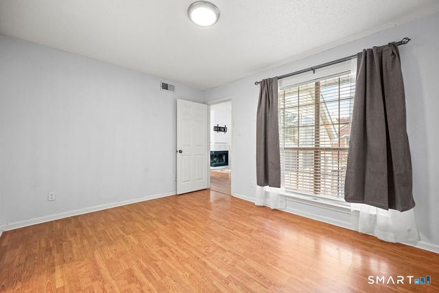 215 Carriage Crossing Lane 215, Middletown, CT 06457