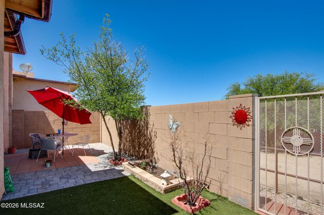 18877 S Esherton Drive, Sahuarita, AZ 85629