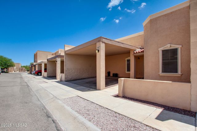 18877 S Esherton Drive, Sahuarita, AZ 85629