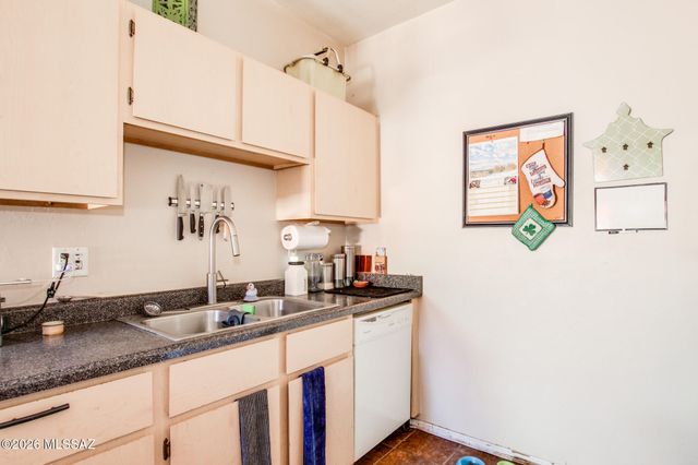 18877 S Esherton Drive, Sahuarita, AZ 85629