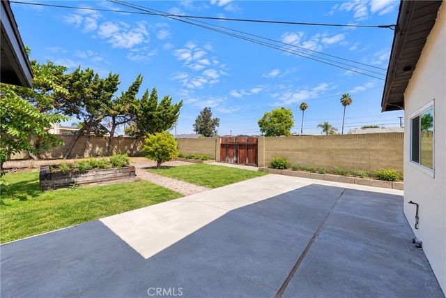 7437 El Verano, Buena Park, CA 90620