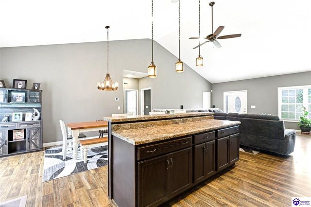 56 Curb Court, Elizabethtown, KY 42701