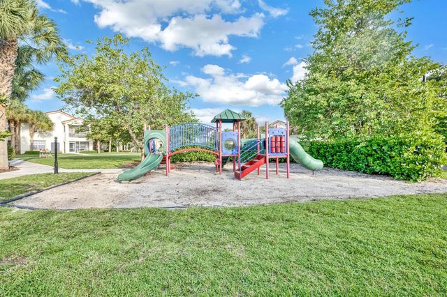 356 SE Rogers Court, Stuart, FL 34994