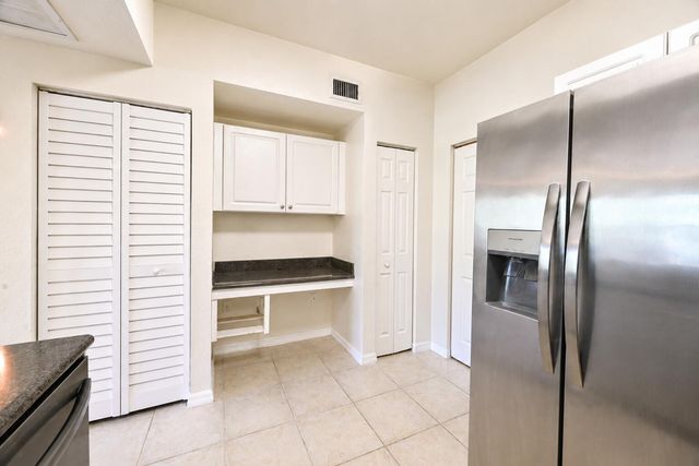 356 SE Rogers Court, Stuart, FL 34994