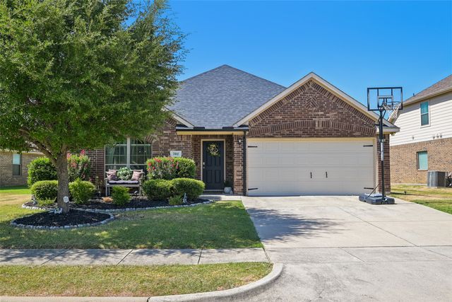702 Sendero Drive, Arlington, TX 76002