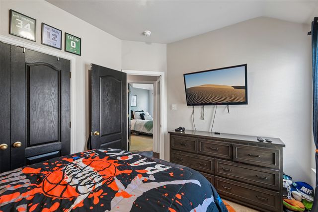 702 Sendero Drive, Arlington, TX 76002