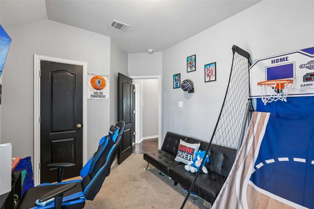 702 Sendero Drive, Arlington, TX 76002