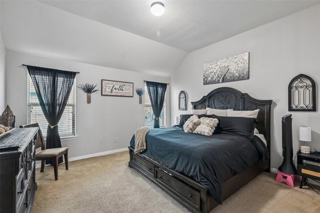 702 Sendero Drive, Arlington, TX 76002