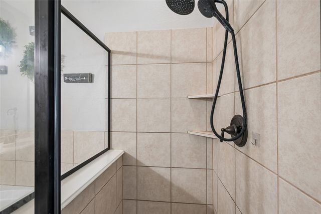 702 Sendero Drive, Arlington, TX 76002