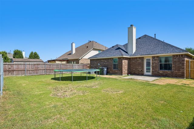 702 Sendero Drive, Arlington, TX 76002