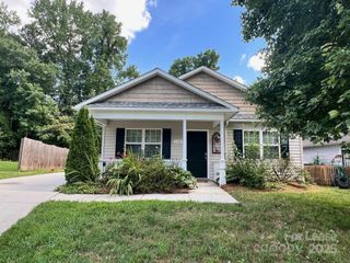 112 Leonard Street, Mooresville, NC 28115
