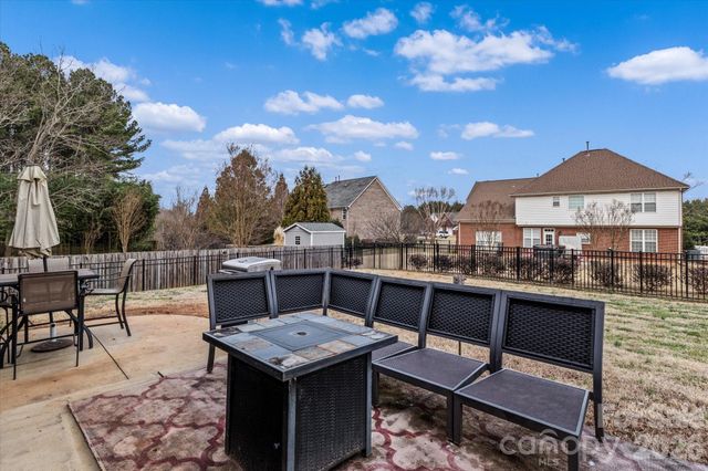 186 Autumn Frost Avenue, Statesville, NC 28677