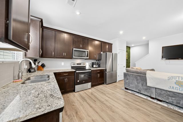 616 China Grove Aly, Antioch, TN 37013