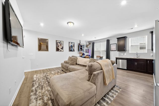 616 China Grove Aly, Antioch, TN 37013