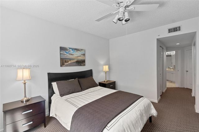 17100 N Bay Road 1301, Sunny Isles Beach, FL 33160