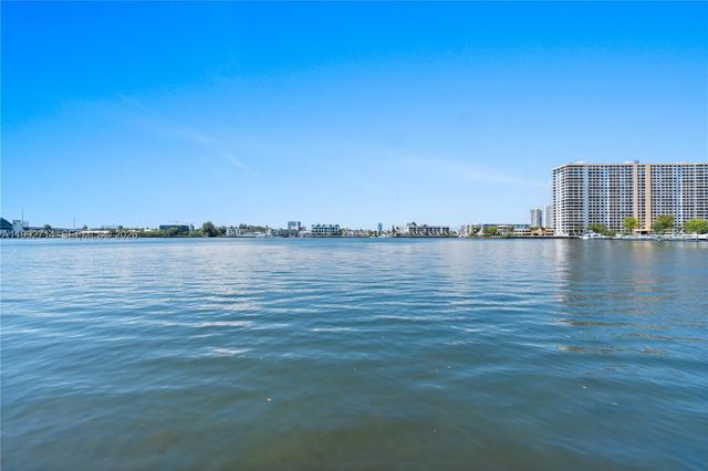 17100 N Bay Road 1301, Sunny Isles Beach, FL 33160