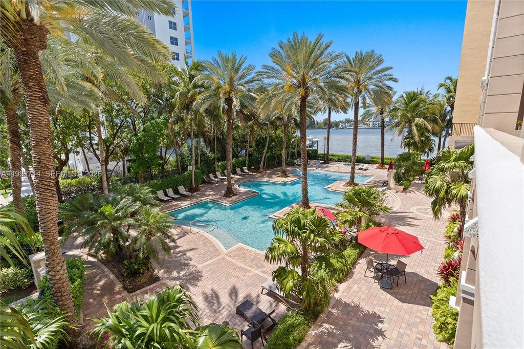17100 N Bay Road 1301, Sunny Isles Beach, FL 33160