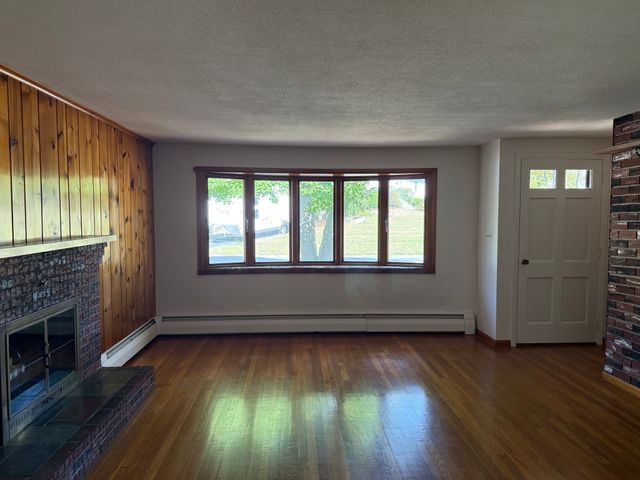 3 Hopewell Street, Taunton, MA 02780