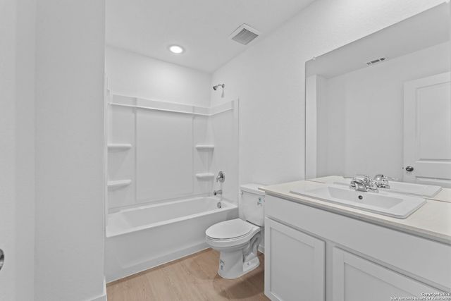 112 Ellendale Place, Fredericksburg, TX 78624