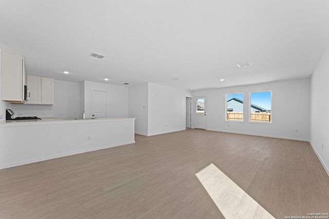 112 Ellendale Place, Fredericksburg, TX 78624