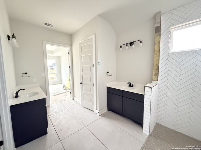 811 Niebla Creek, San Antonio, TX 78263