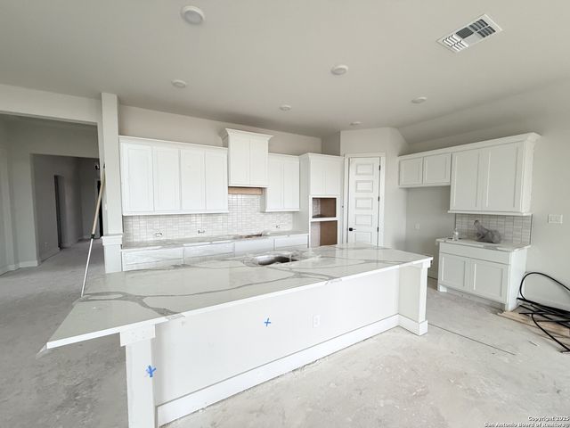 811 Niebla Creek, San Antonio, TX 78263