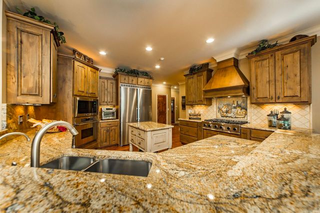 405 Grand Isle Drive, Fairfield Bay, AR 72088