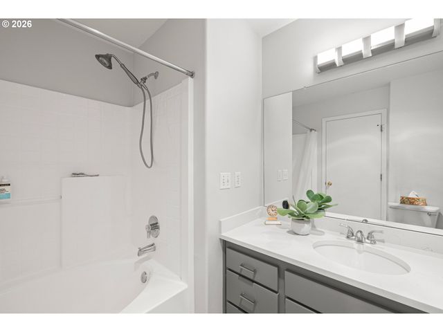 13240 Sw RAPTOR Pl, Tigard, OR 97223