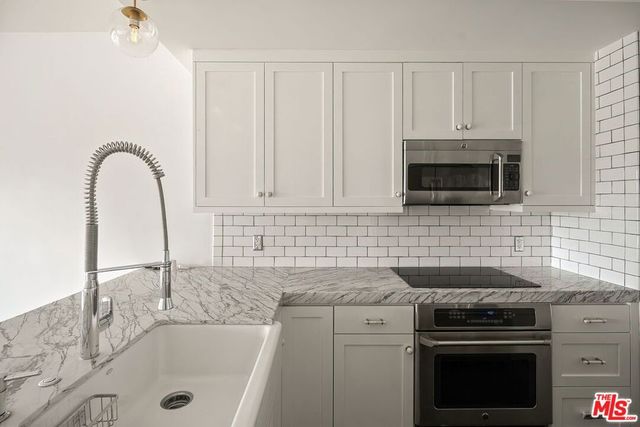 1155 N La Cienega Boulevard 710, West Hollywood, CA 90069