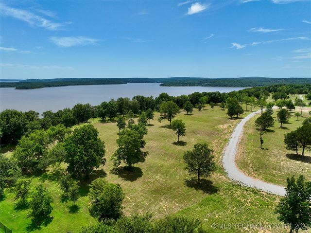 15 Kathy Lane, Eufaula, OK 74432