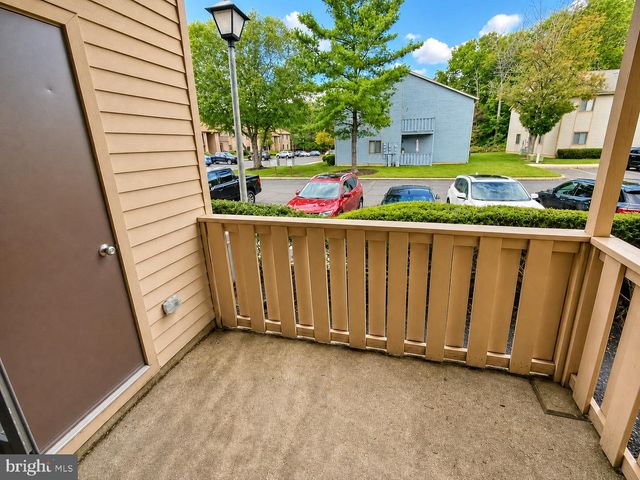 1605 WOODHOLLOW DR, Marlton, NJ 08053