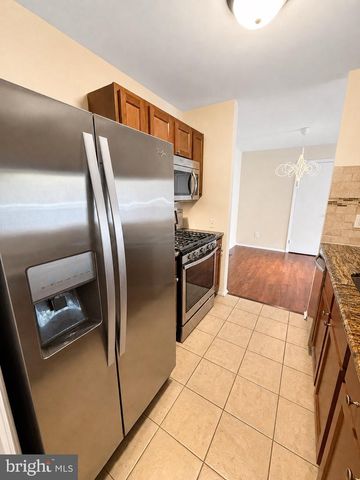 1605 WOODHOLLOW DR, Marlton, NJ 08053
