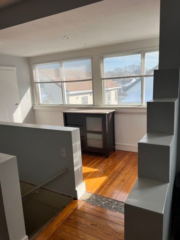 27 Wisconsin Ave 3, Somerville, MA 02145