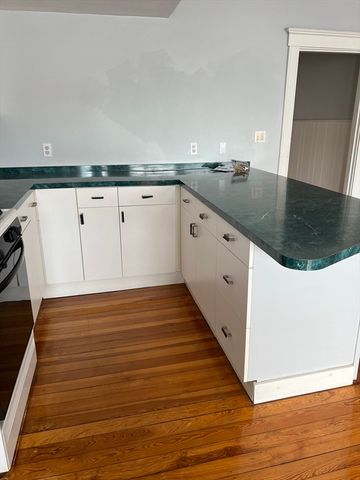 27 Wisconsin Ave 3, Somerville, MA 02145