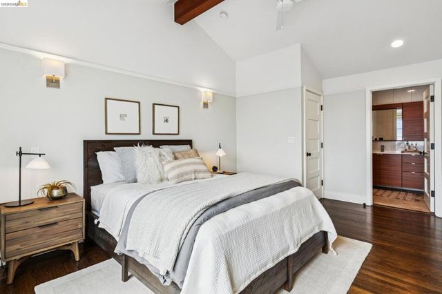 5323 Miles Ave, Oakland, CA 94618