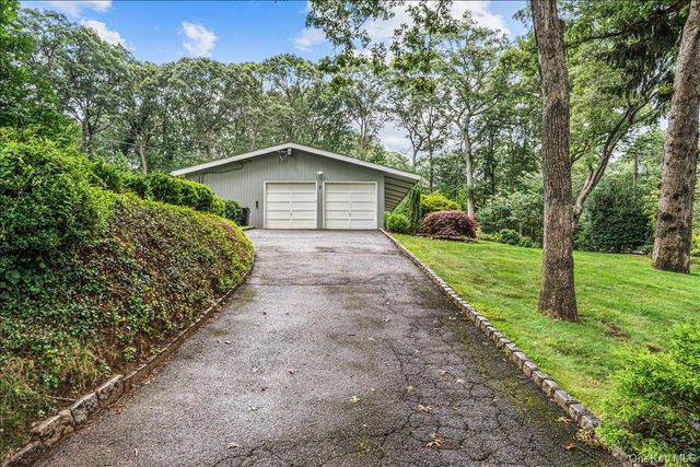 6 Cherry Lane E, Syosset, NY 11791
