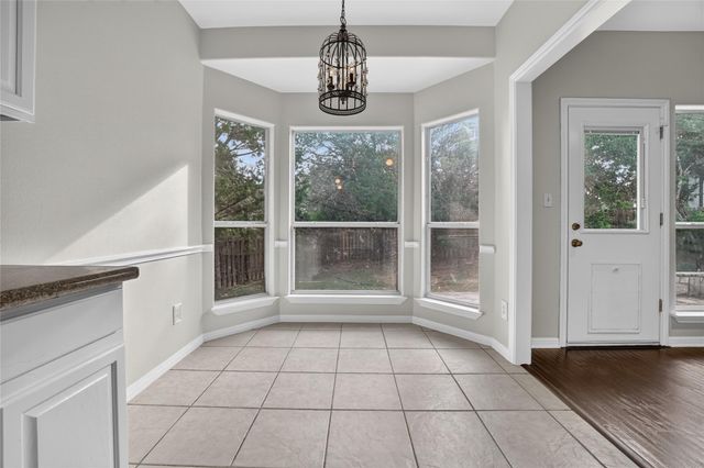4 Cedarwood CIR, Wimberley, TX 78676