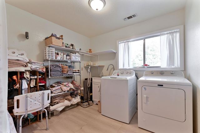 10471 Mariposa Ave, Jackson, CA 95642