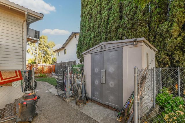 10471 Mariposa Ave, Jackson, CA 95642