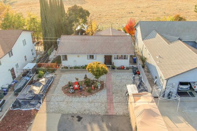 10471 Mariposa Ave, Jackson, CA 95642