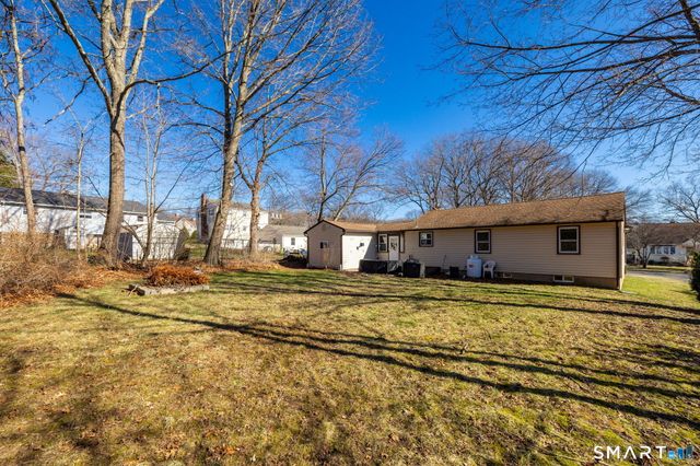 18 Debra Lane, Bristol, CT 06010