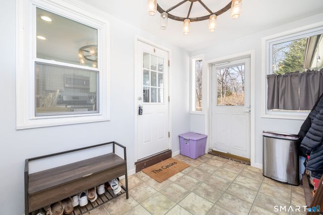 18 Debra Lane, Bristol, CT 06010