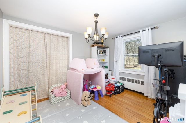 18 Debra Lane, Bristol, CT 06010