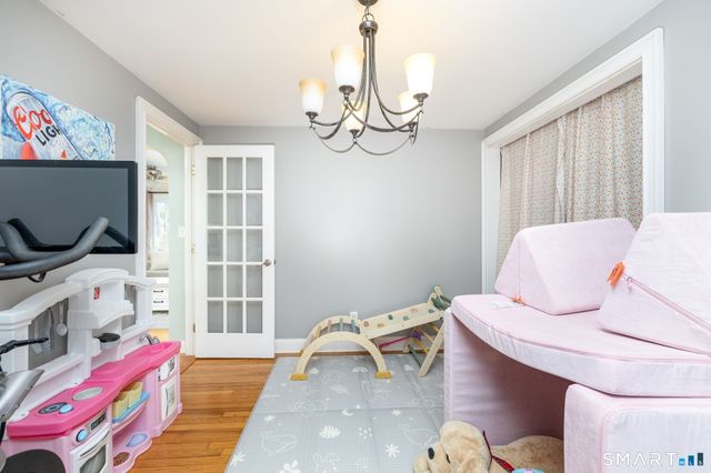 18 Debra Lane, Bristol, CT 06010